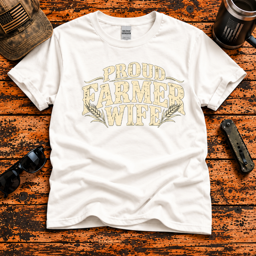 Proud Farmer Wife – Vintage Farm Life T-Shirt
